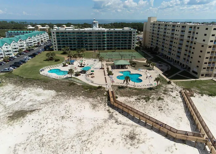 Top Floor Corner Condo With Hot Tub Pools Gym - Great For A Couples Getaway