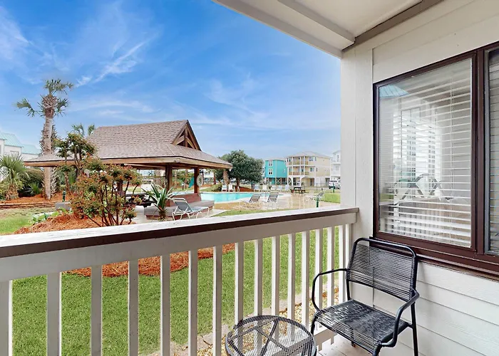 Modern Studio With Pools Sports Courts A Gym & Easy Beach Access