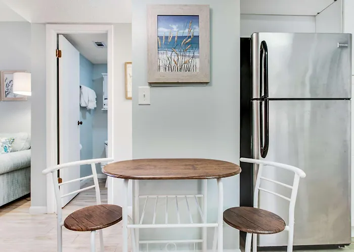 Fifth Floor Oceanfront Studio With Central Ac Wifi Pools And Gym